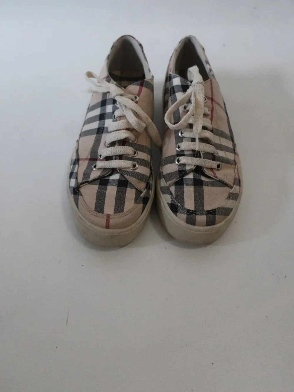Women Burberry Beige, Black, Red Plaid Sneakers 39/US 9